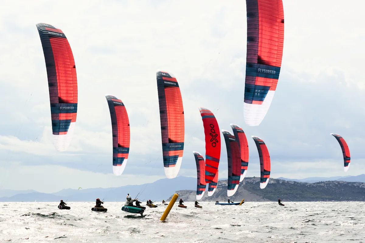 Die Tösstaler Kitesurferin Elena Lengwiler an der WM auf Sardinien